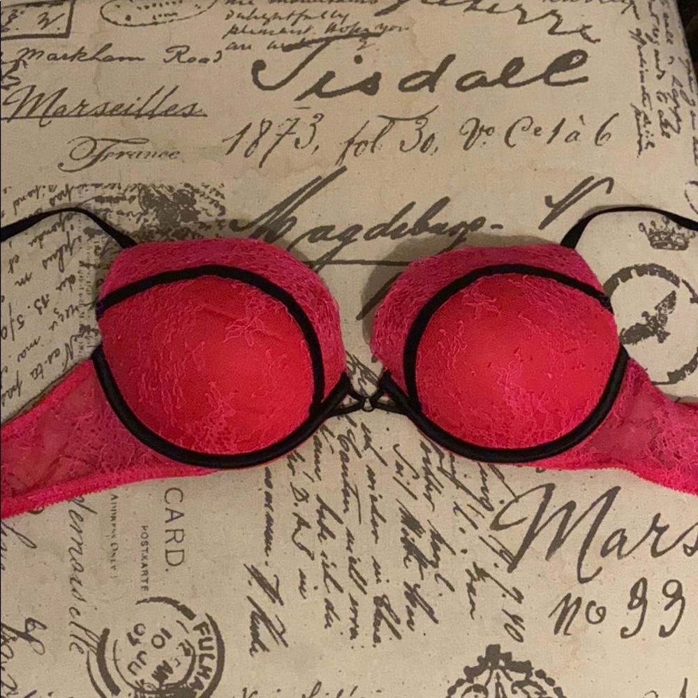 Pink and black victoria secret bra 34D